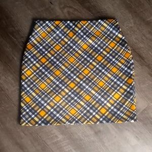 Plaid Short Skirt Black And Gold